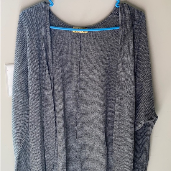 Vera Wang Sweaters - Vera Wang sweater
